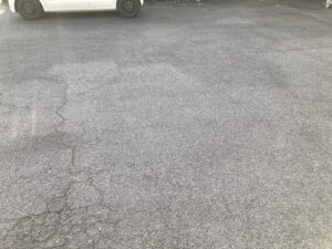 駐車場　草刈り